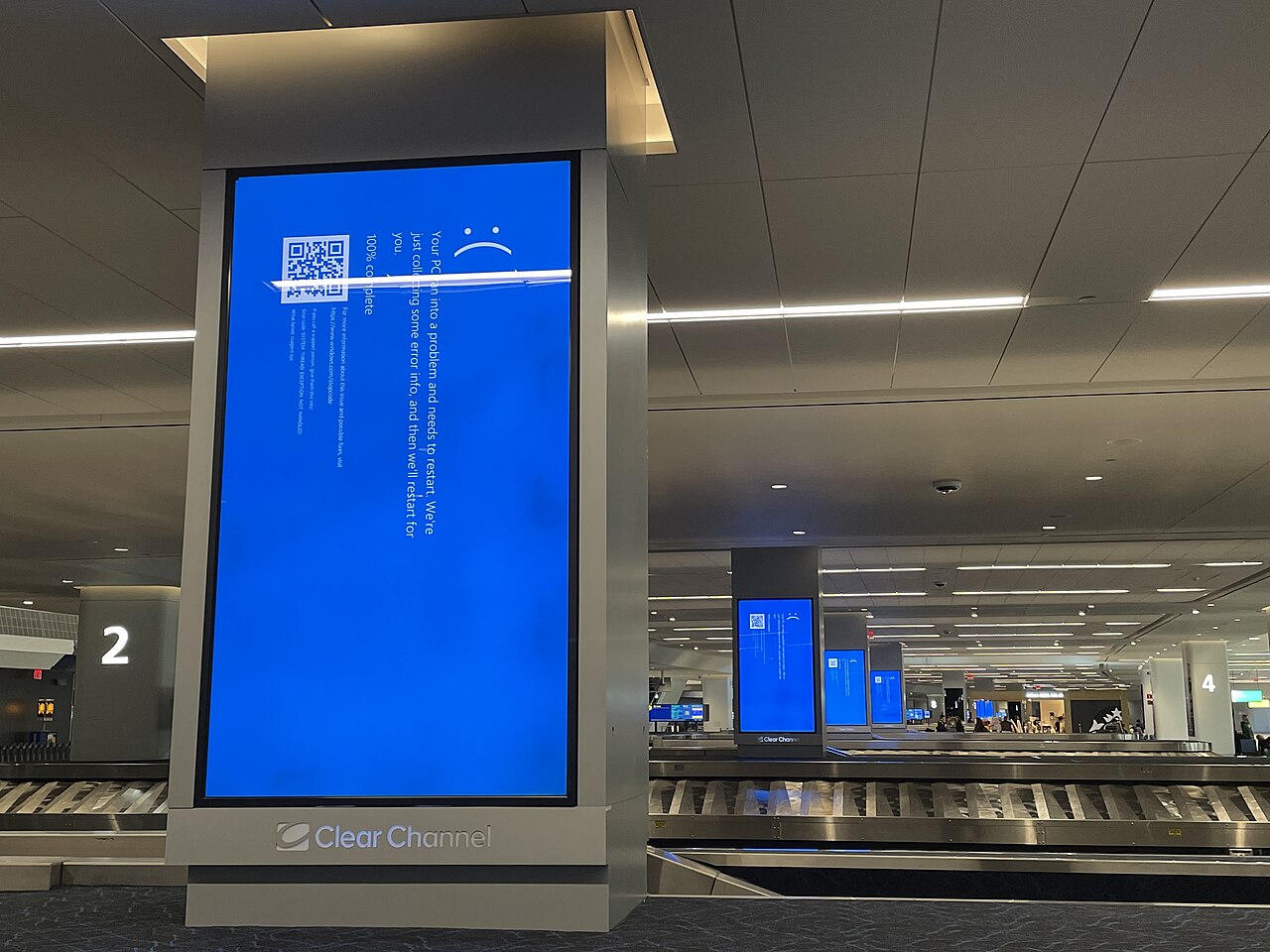 CrowdStrike BSOD at LGA.jpg